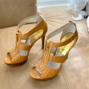 Open toe 4 inch Sandals